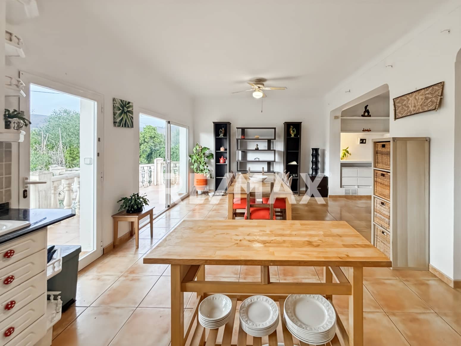 6 bedroom Villa for rent in Santa Eulalia / Santa Eularia with pool - € 6,000 (Ref: 9733399)