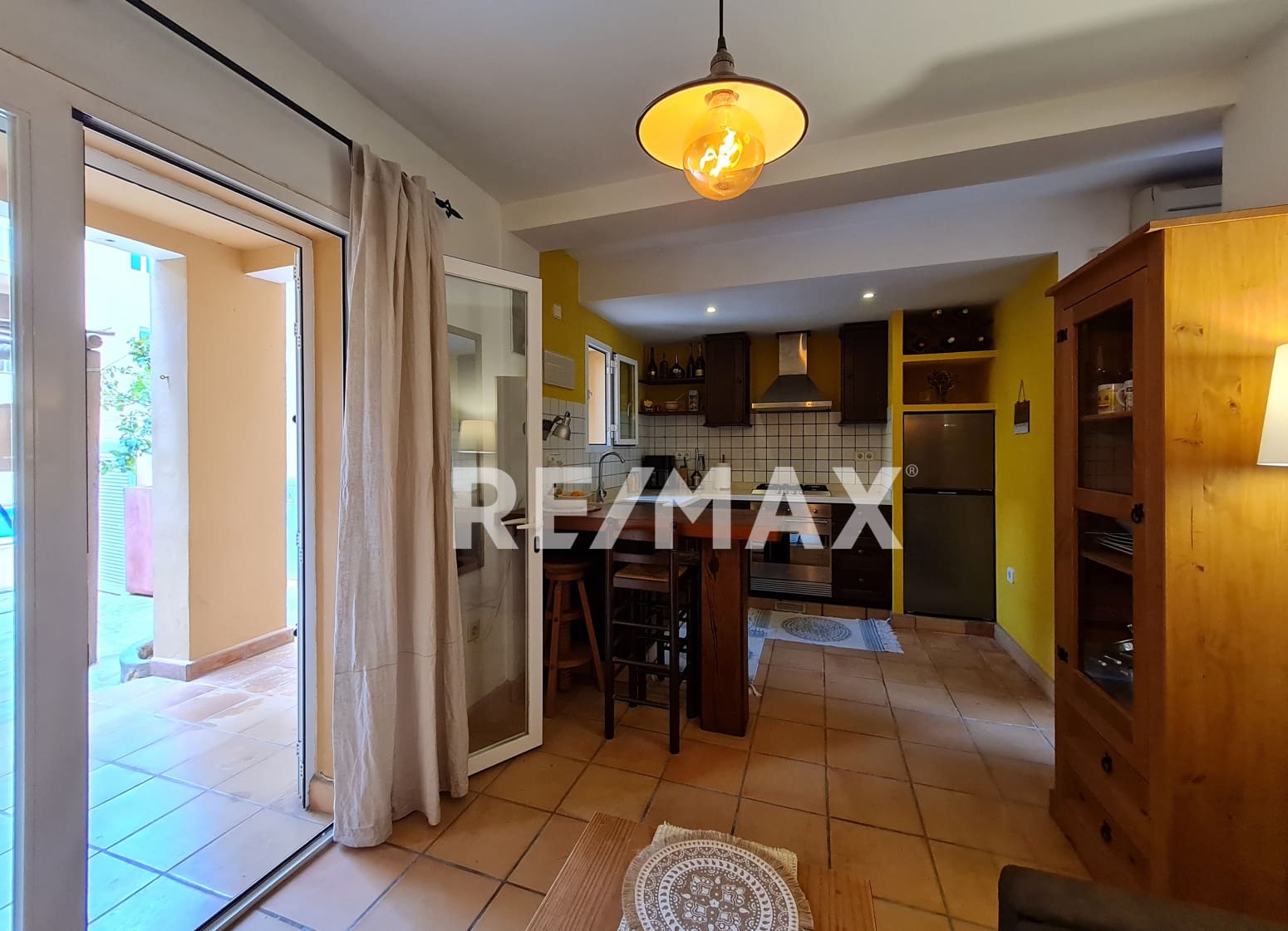 1 quarto Apartamento para venda em Santa Eulalia / Santa Eularia com piscina - 415 000 € (Ref: 9743040)