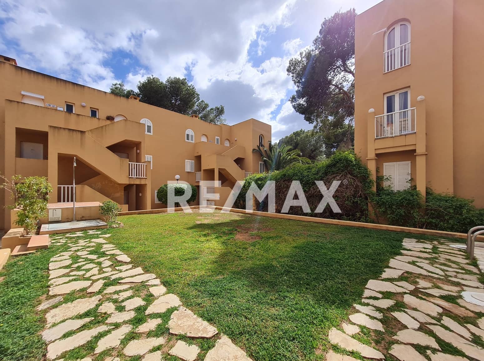 1 quarto Apartamento para venda em Santa Eulalia / Santa Eularia com piscina - 415 000 € (Ref: 9743040)