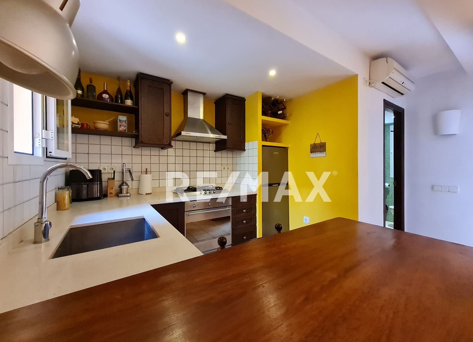1 bedroom Flat for sale in Santa Eulalia / Santa Eularia with pool - € 395,000 (Ref: 9743040)