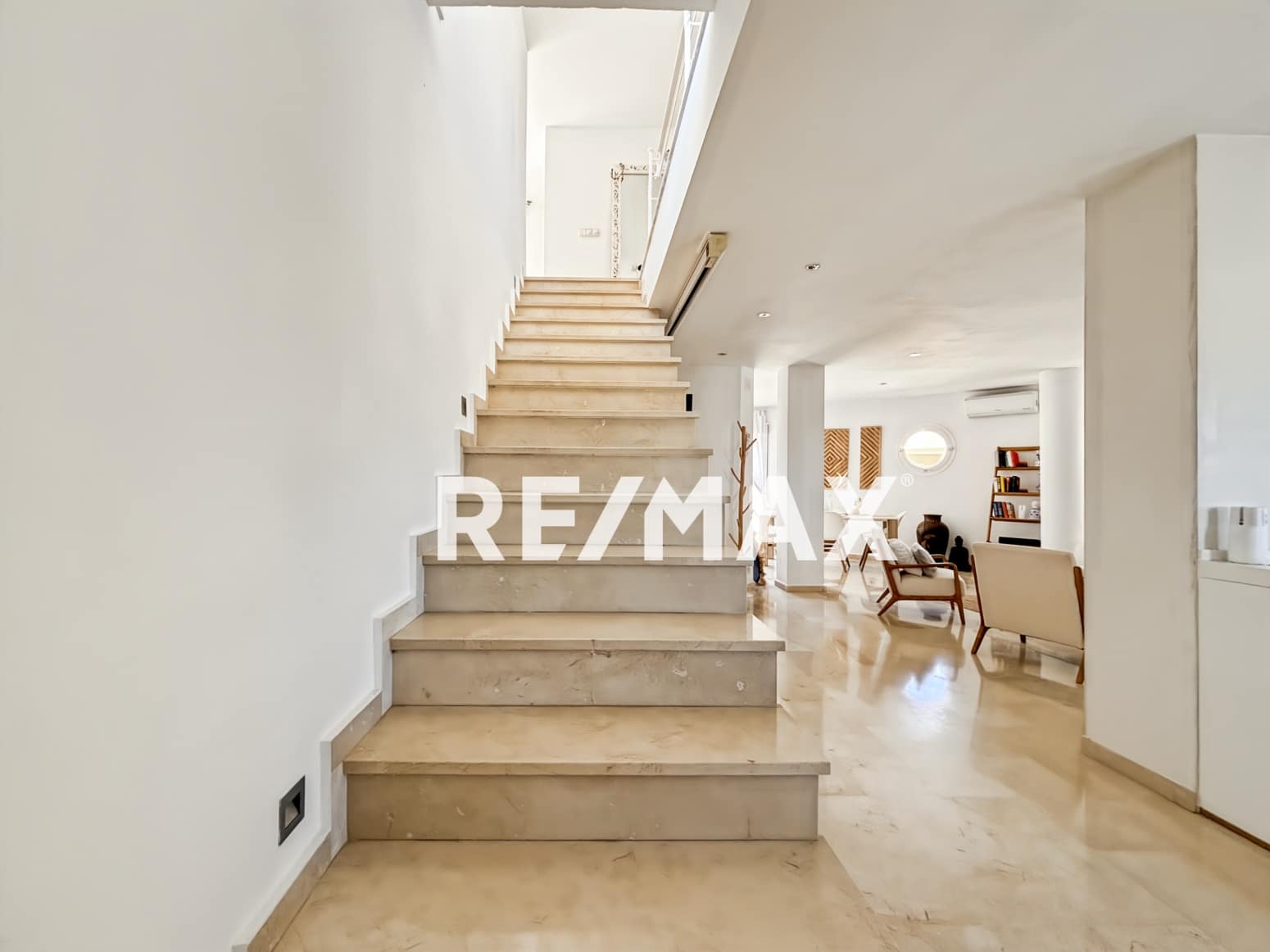 2 quarto Apartamento para venda em Santa Eulalia / Santa Eularia com piscina - 880 000 € (Ref: 9755065)