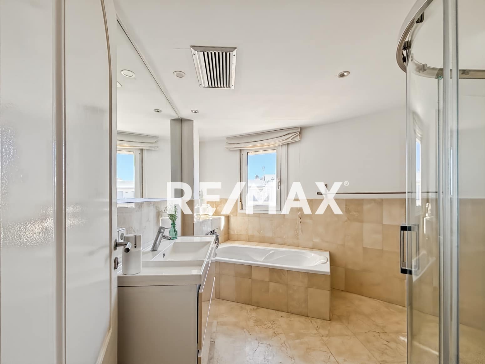 2 quarto Apartamento para venda em Santa Eulalia / Santa Eularia com piscina - 880 000 € (Ref: 9755065)