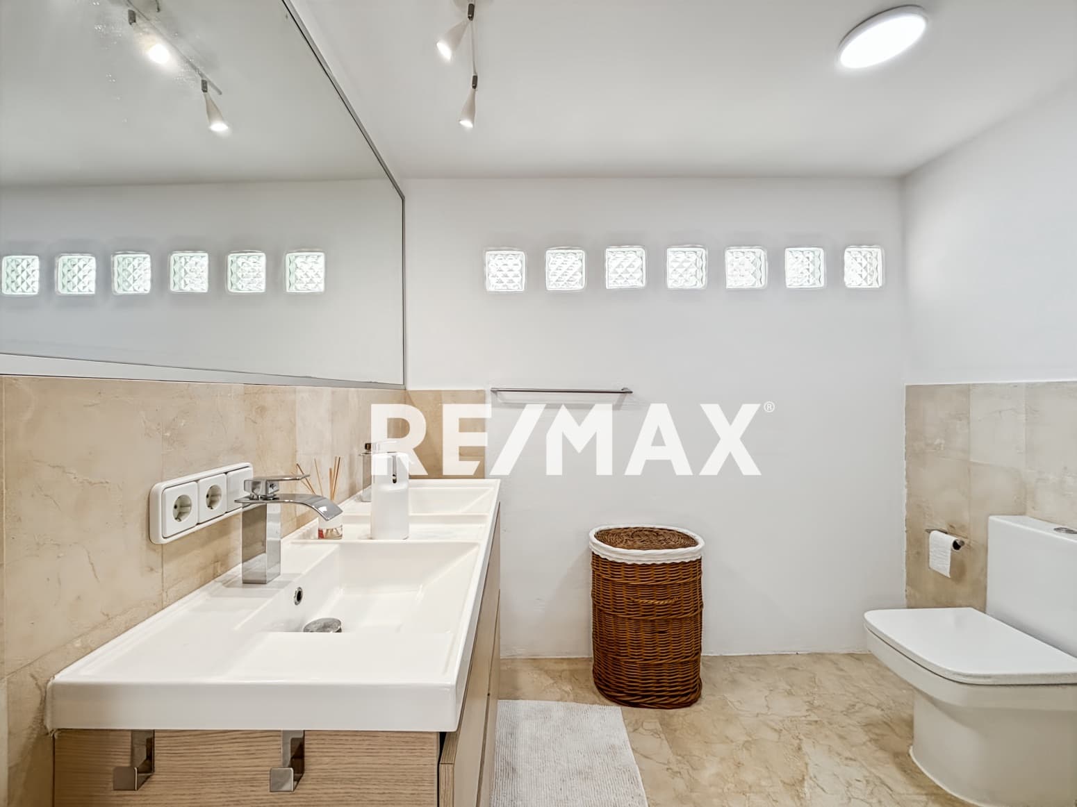 2 quarto Apartamento para venda em Santa Eulalia / Santa Eularia com piscina - 880 000 € (Ref: 9755065)