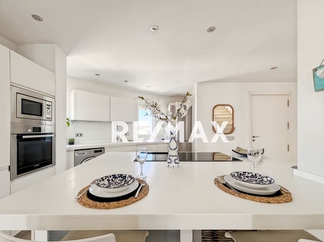 2 quarto Apartamento para venda em Santa Eulalia / Santa Eularia com piscina - 880 000 € (Ref: 9755065)