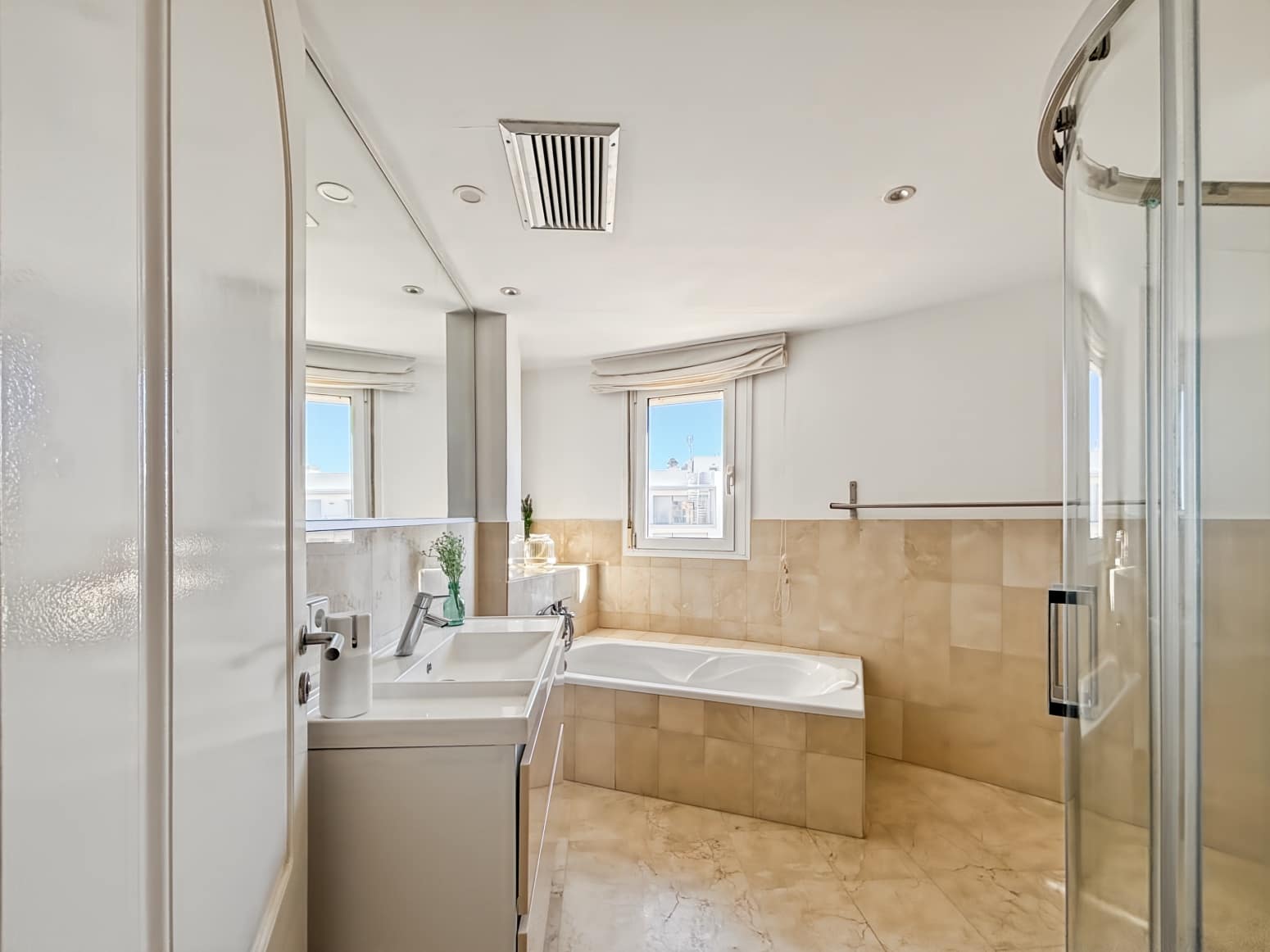 2 Zimmer Wohnung zu verkaufen in Santa Eulalia / Santa Eularia mit Pool - 880.000 € (Ref: 9755065)