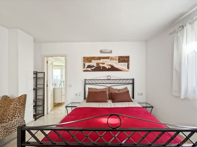 2 Zimmer Wohnung zu verkaufen in Santa Eulalia / Santa Eularia mit Pool - 880.000 € (Ref: 9755065)