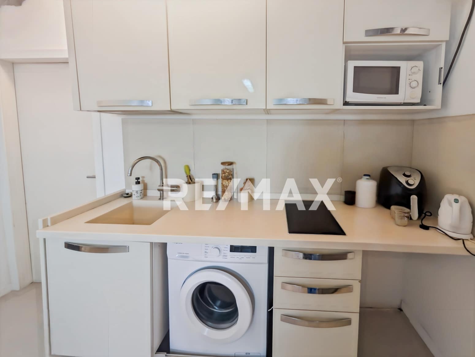 Commercieel te koop in Port des Torrent - € 249.000 (Ref: 9777247)