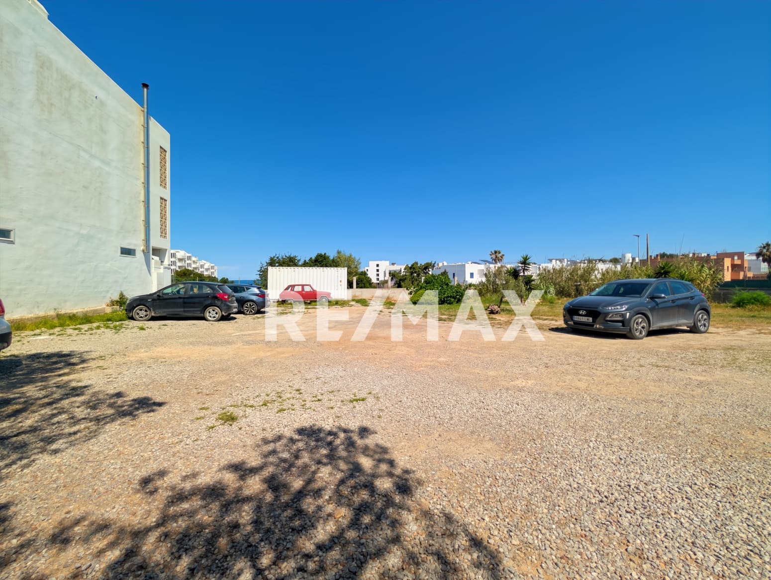 Comercial para venda em Port des Torrent - 249 000 € (Ref: 9777247)
