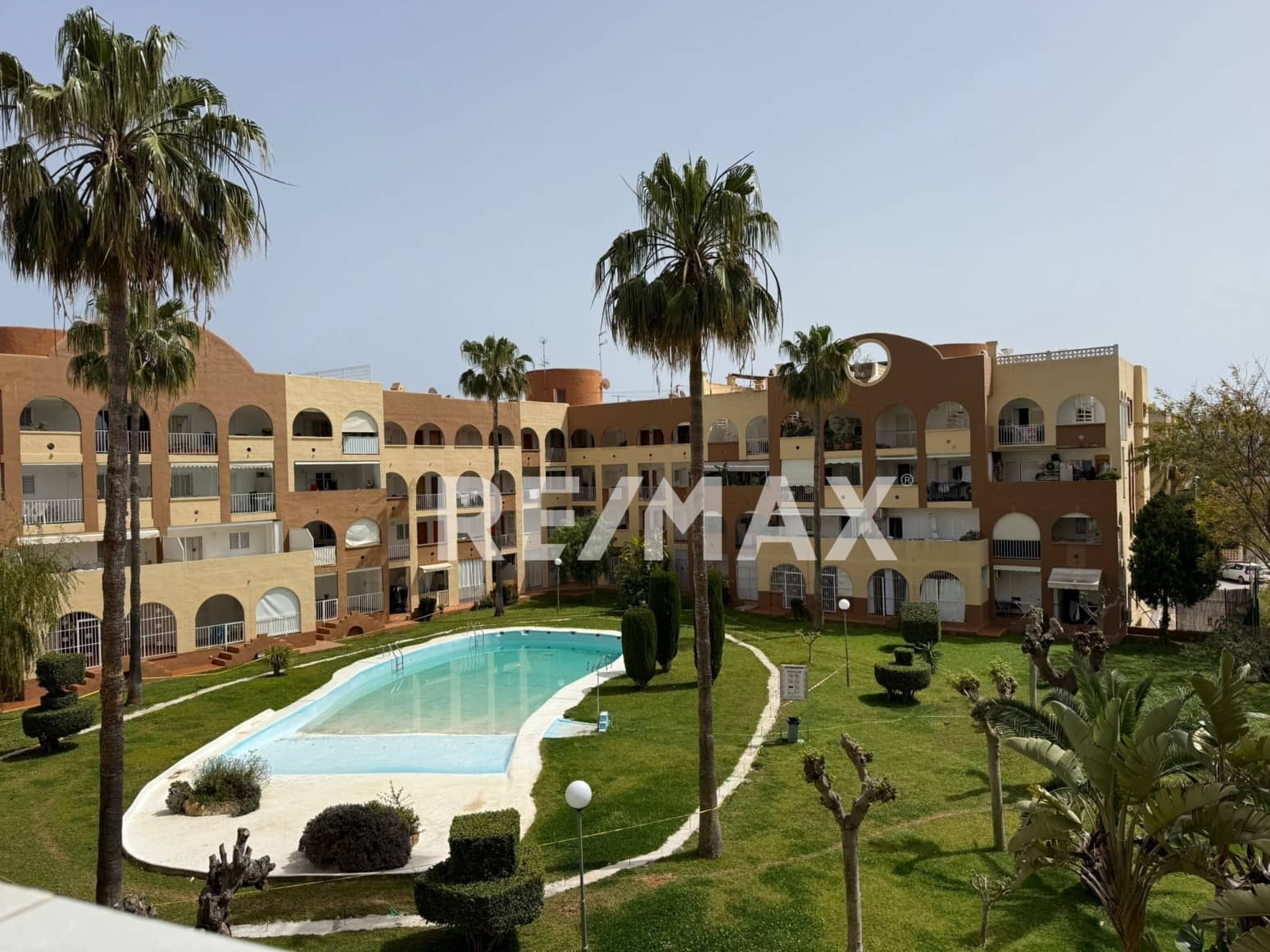 2 makuuhuone Asunto vuokrattavana paikassa Santa Eulalia / Santa Eularia mukana uima-altaan - 2 500 € (Ref: 9779155)