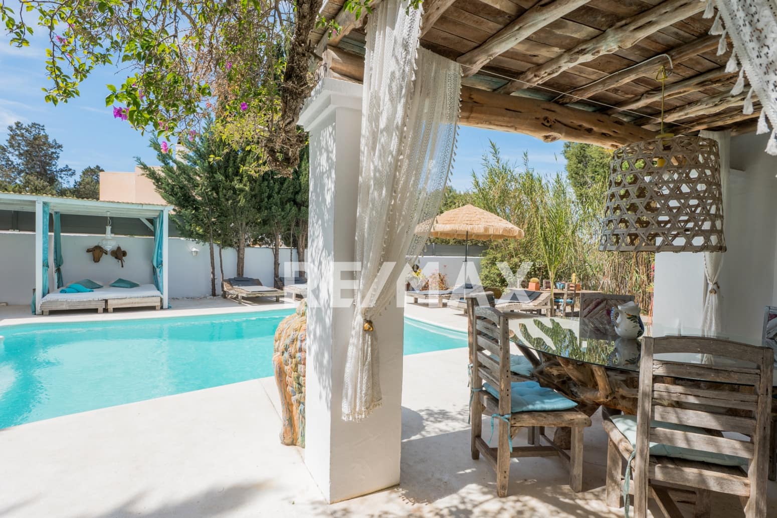 2 soveværelse Villa til salg i Port des Torrent med swimmingpool - € 1.450.000 (Ref: 9782300)