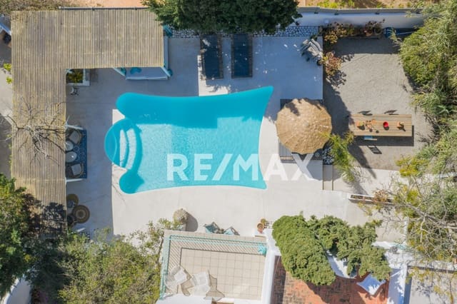 2 slaapkamer Villa te koop in Port des Torrent, San Jose / Sant Josep de Sa Talaia met zwembad - € 1.450.000 (Ref: 9782300)