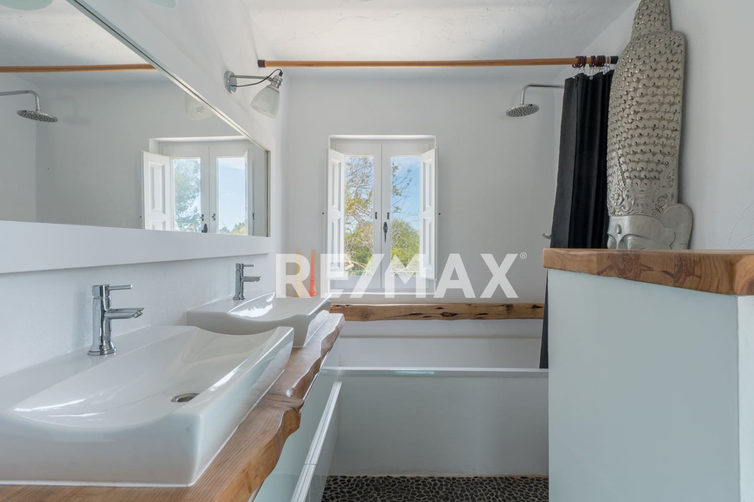 2 soveværelse Villa til salg i Port des Torrent med swimmingpool - € 1.450.000 (Ref: 9782300)