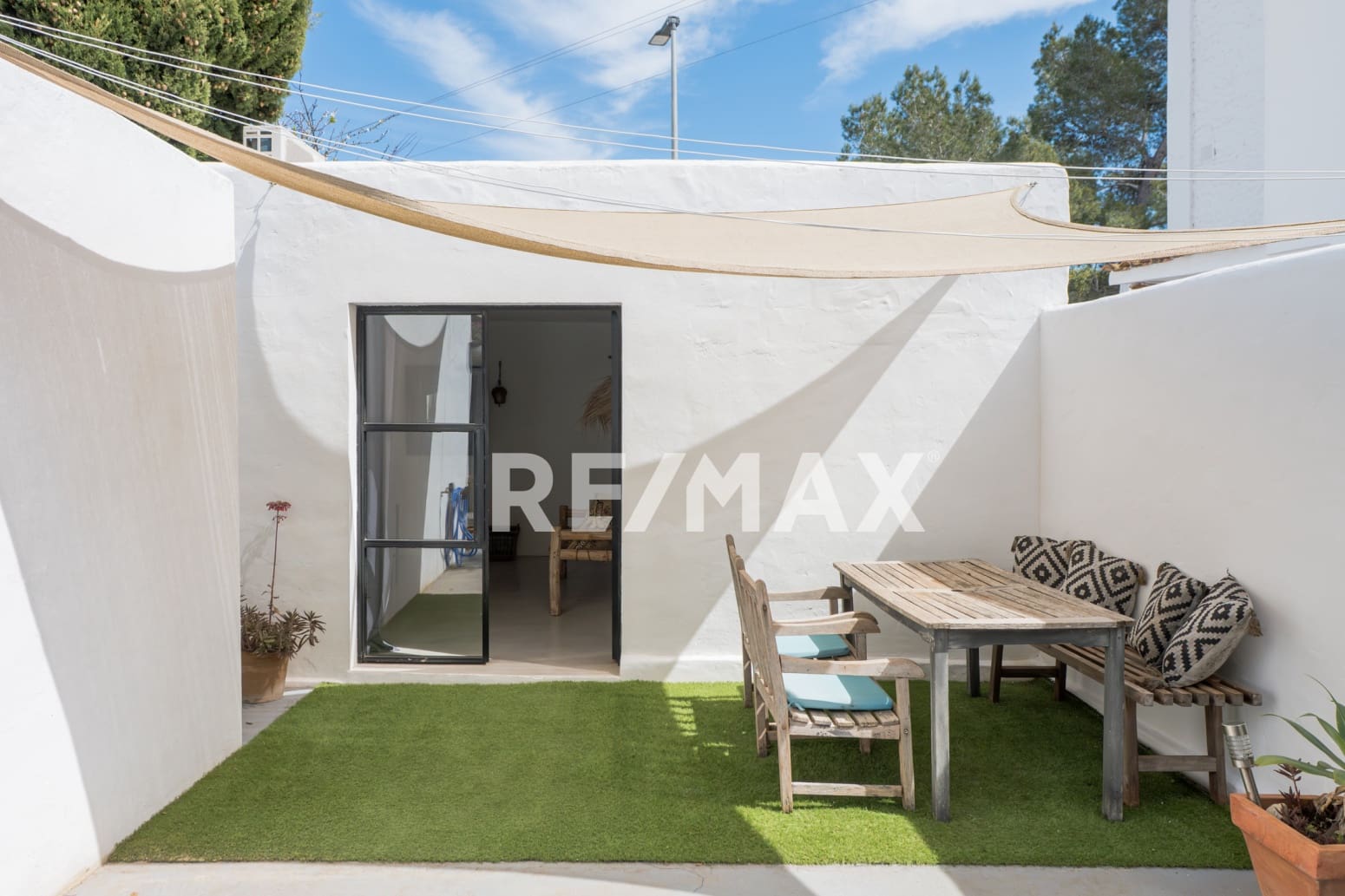 2 soveværelse Villa til salg i Port des Torrent med swimmingpool - € 1.450.000 (Ref: 9782300)