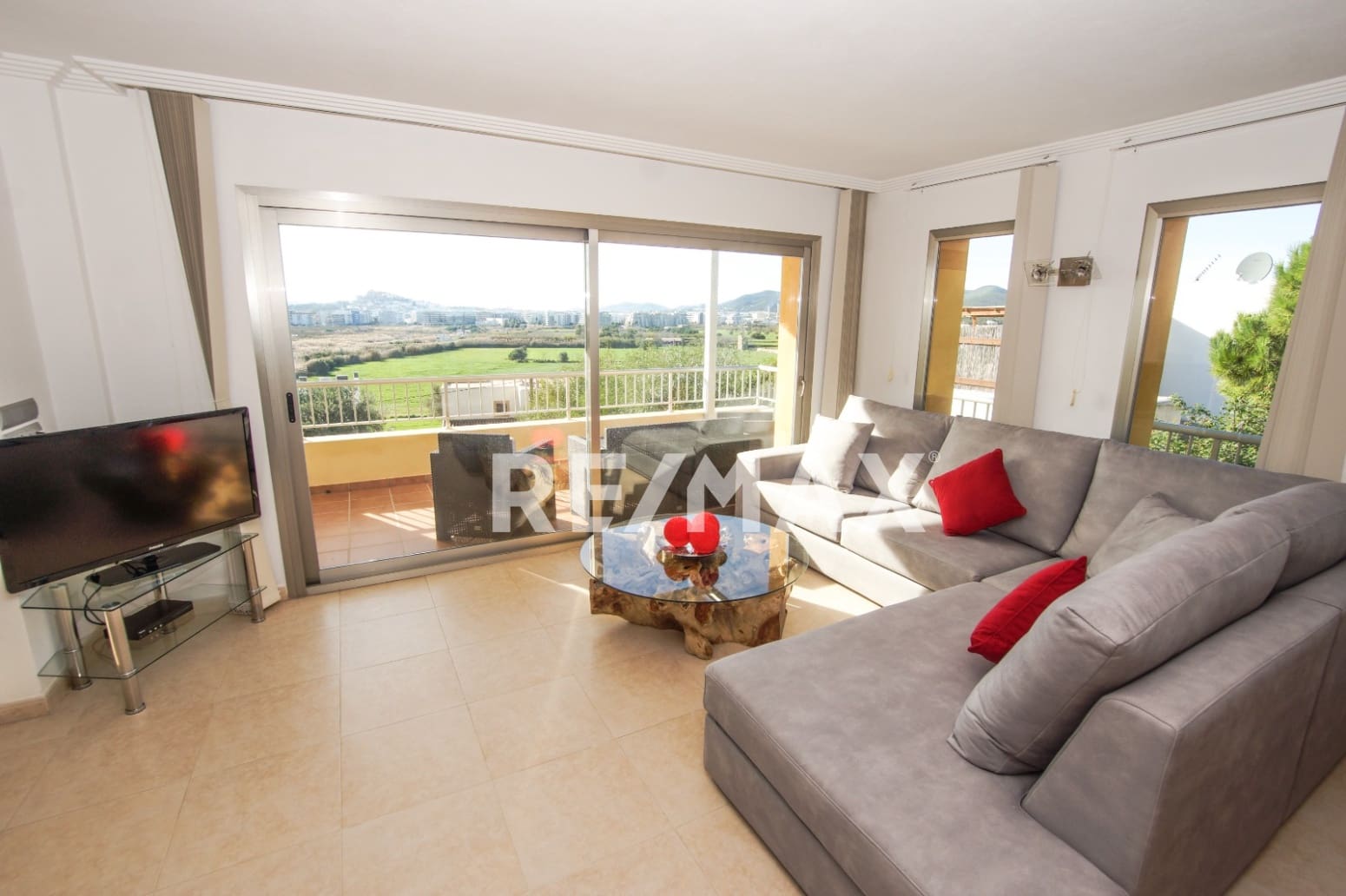 10 camera da letto Villa da affittare in Nuestra Senora de Jesus con piscina garage - 11.250 € (Rif: 9782301)