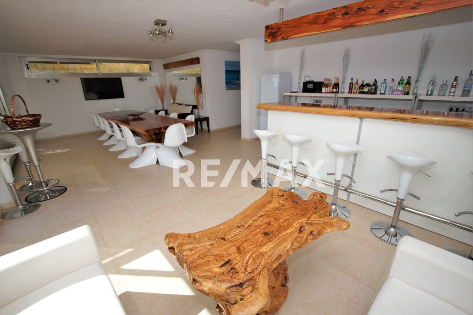 10 camera da letto Villa da affittare in Nuestra Senora de Jesus con piscina garage - 11.250 € (Rif: 9782301)