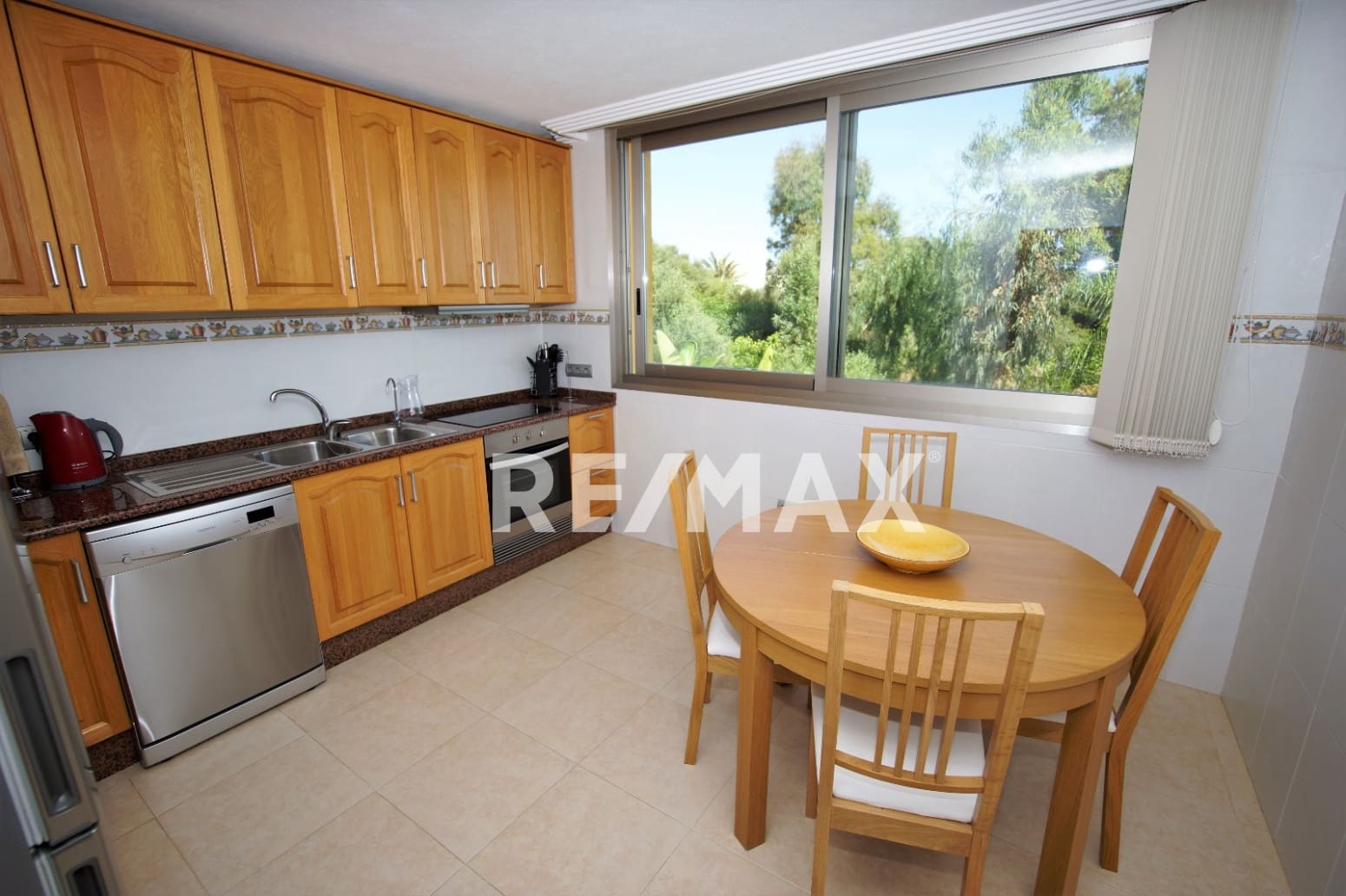 10 camera da letto Villa da affittare in Nuestra Senora de Jesus con piscina garage - 11.250 € (Rif: 9782301)