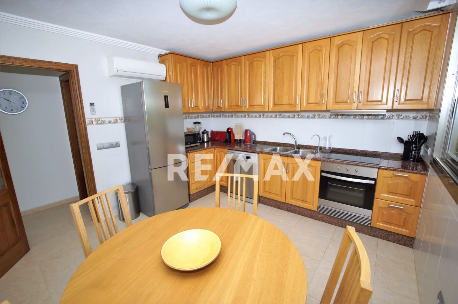 10 camera da letto Villa da affittare in Nuestra Senora de Jesus con piscina garage - 11.250 € (Rif: 9782301)