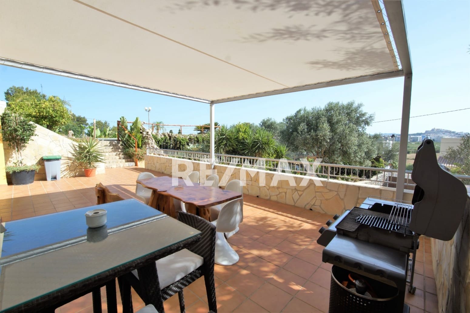10 camera da letto Villa da affittare in Nuestra Senora de Jesus con piscina garage - 11.250 € (Rif: 9782301)