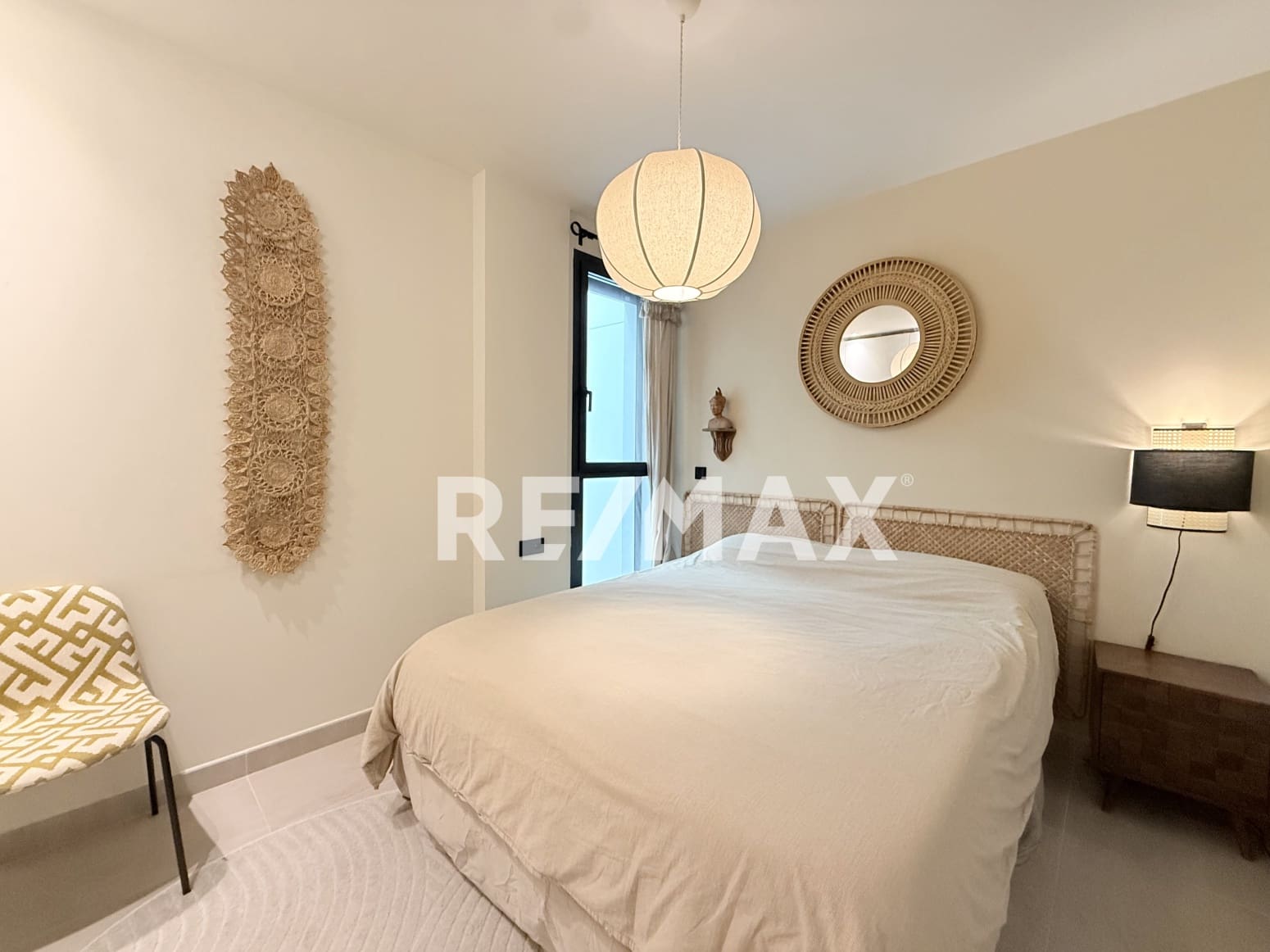 Piso de 2 habitaciones en Santa Eulalia / Santa Eularia en venta con piscina garaje - 649.000 € (Ref: 9796080)