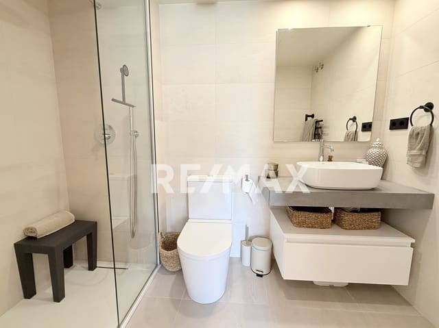 2 soveværelse Lejlighed til salg i Santa Eulalia / Santa Eularia med swimmingpool garage - € 649.000 (Ref: 9796080)