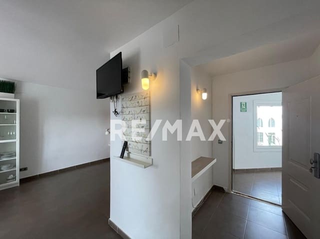 Flat for rent in San Jose / Sant Josep de Sa Talaia with pool garage - € 2,000 (Ref: 9872525)