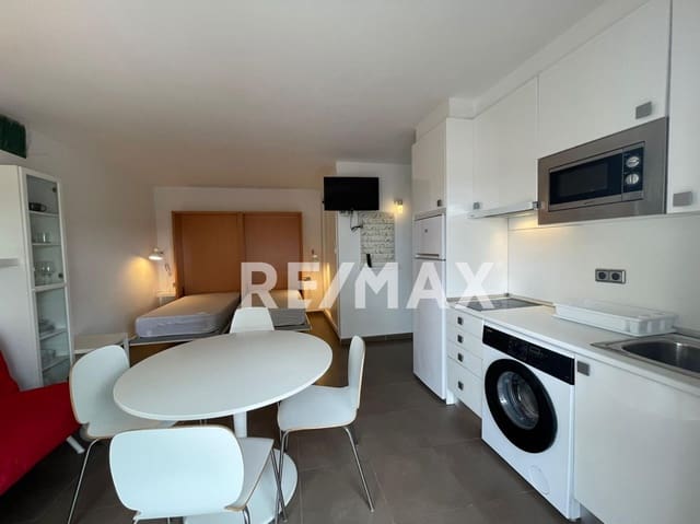 Flat for rent in San Jose / Sant Josep de Sa Talaia with pool garage - € 2,000 (Ref: 9872525)