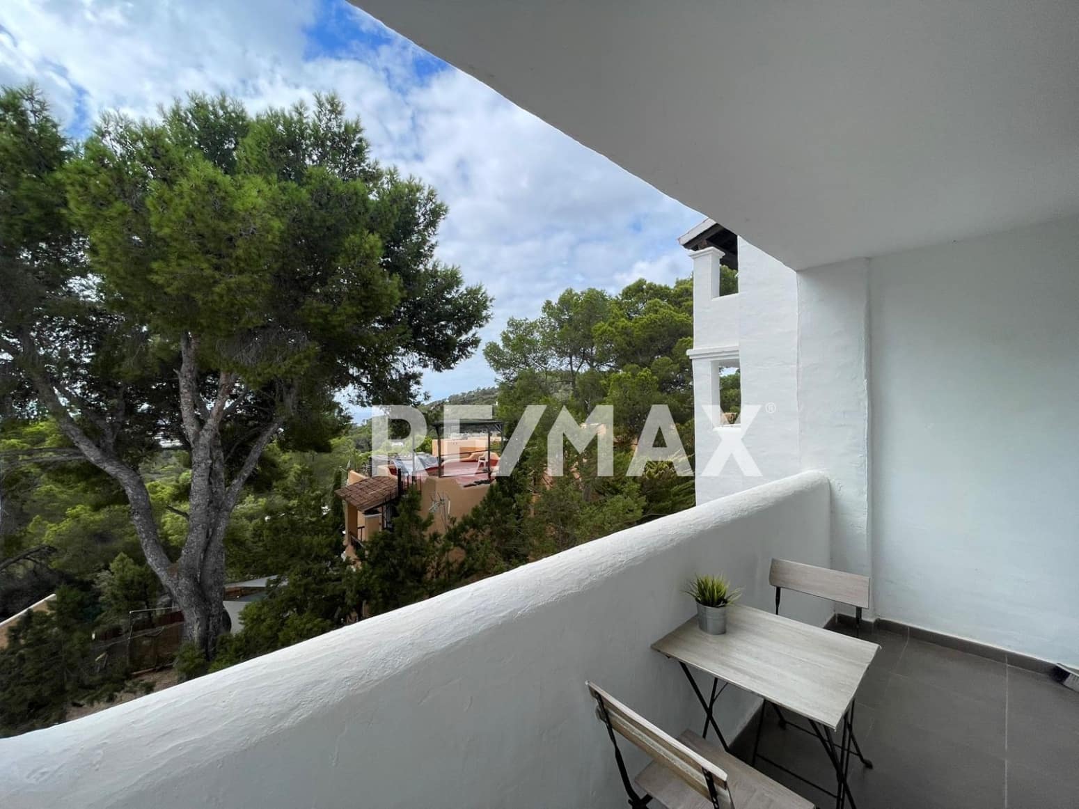 Flat for rent in San Jose / Sant Josep de Sa Talaia with pool garage - € 2,000 (Ref: 9872525)