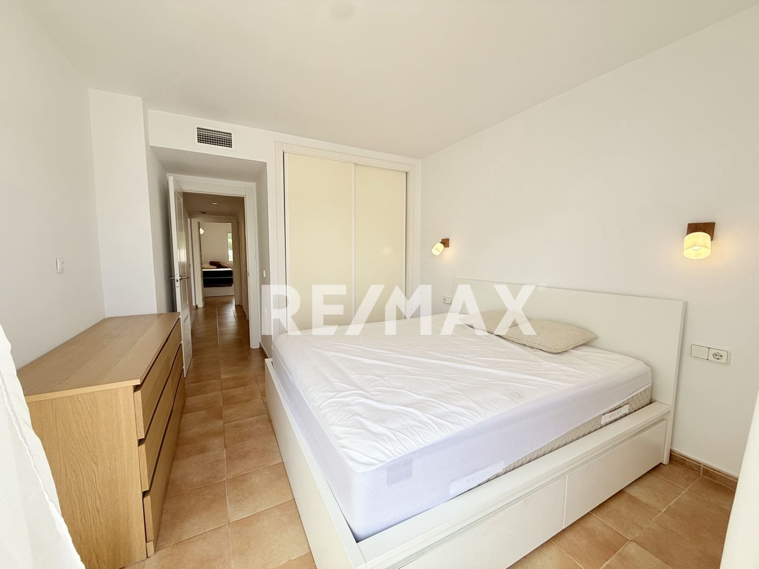 2 makuuhuone Asunto vuokrattavana paikassa Roca Llisa mukana uima-altaan - 3 500 € (Ref: 9875320)