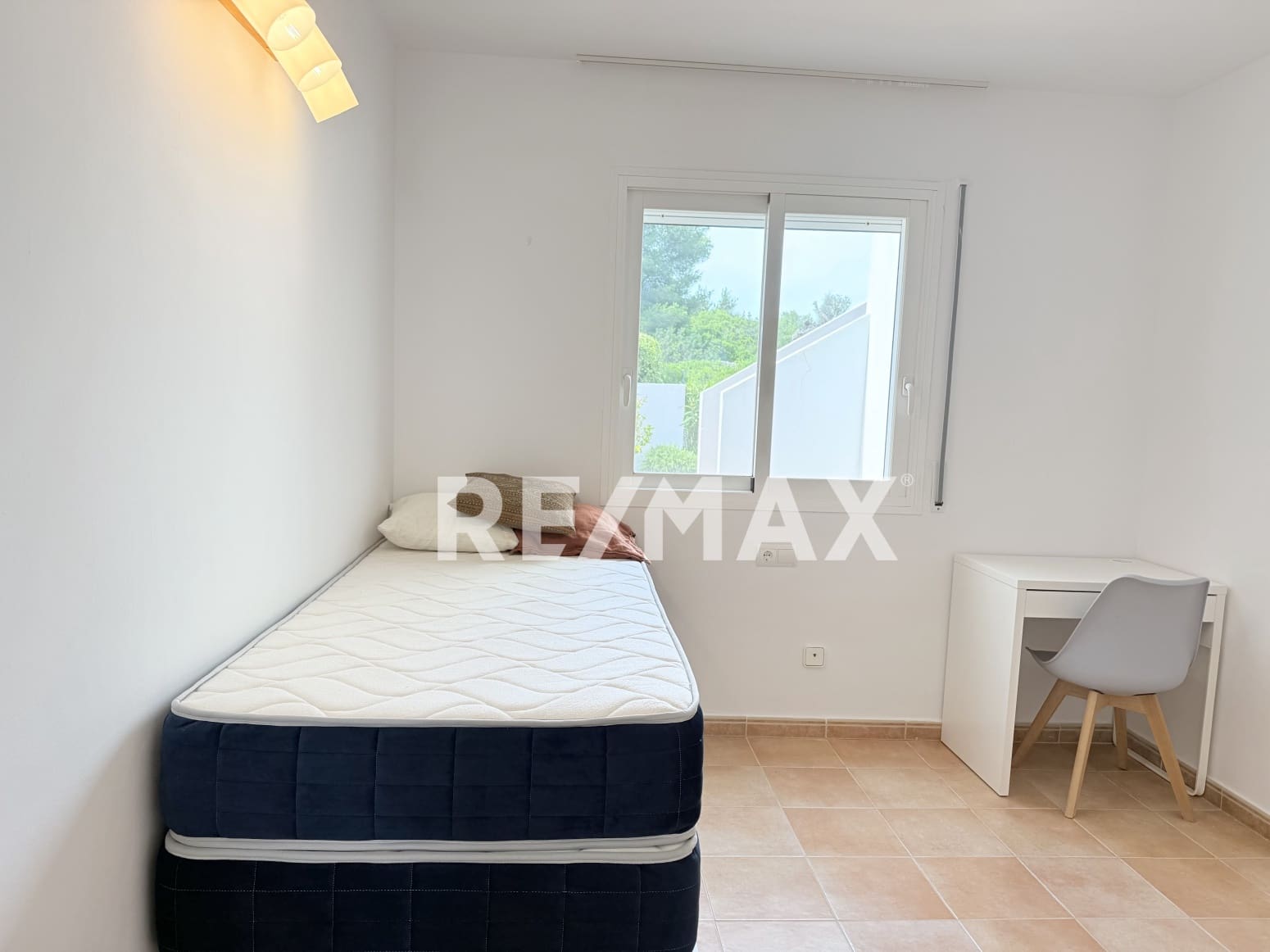 2 makuuhuone Asunto vuokrattavana paikassa Roca Llisa mukana uima-altaan - 3 500 € (Ref: 9875320)
