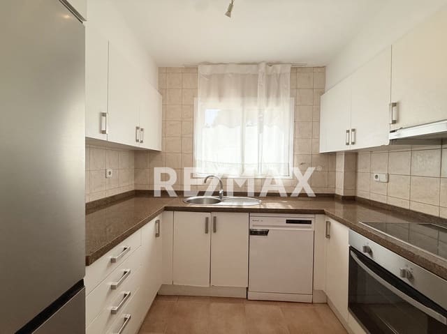 2 makuuhuone Asunto vuokrattavana paikassa Roca Llisa, Santa Eulalia / Santa Eularia mukana uima-altaan - 3 500 € (Ref: 9875320)