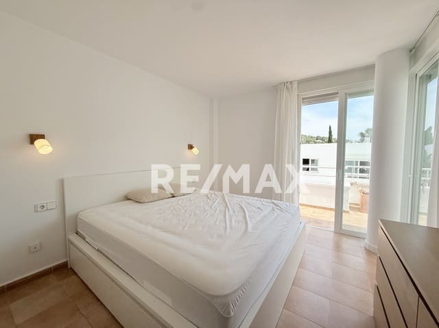 2 makuuhuone Asunto vuokrattavana paikassa Roca Llisa, Santa Eulalia / Santa Eularia mukana uima-altaan - 3 500 € (Ref: 9875320)
