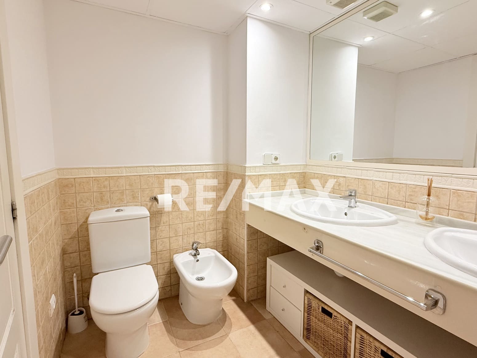 2 makuuhuone Asunto vuokrattavana paikassa Roca Llisa mukana uima-altaan - 3 500 € (Ref: 9875320)