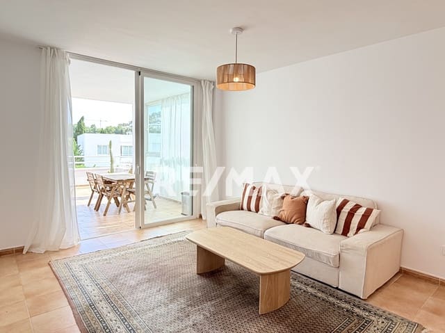 2 makuuhuone Asunto vuokrattavana paikassa Roca Llisa, Santa Eulalia / Santa Eularia mukana uima-altaan - 3 500 € (Ref: 9875320)