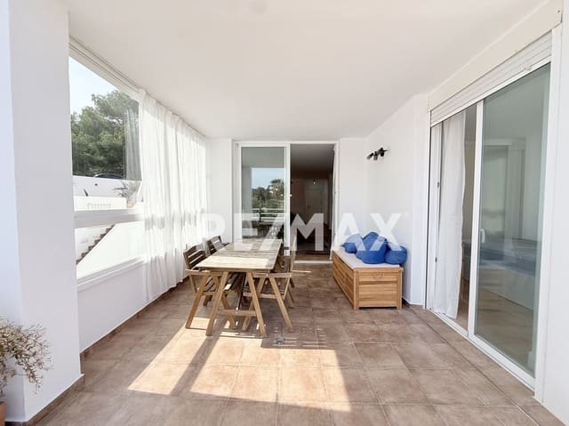2 makuuhuone Asunto vuokrattavana paikassa Roca Llisa, Santa Eulalia / Santa Eularia mukana uima-altaan - 3 500 € (Ref: 9875320)