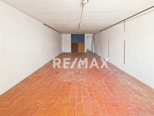 Garage til salg i Santa Eulalia / Santa Eularia - € 75.000 (Ref: 9883751)