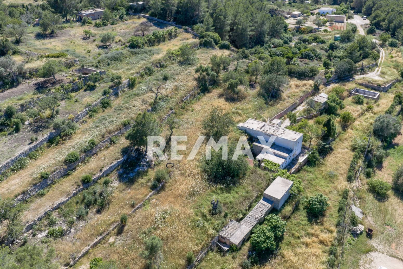 4 Zimmer Villa zu verkaufen in Nuestra Senora de Jesus mit Garage - 2.250.000 € (Ref: 9890957)