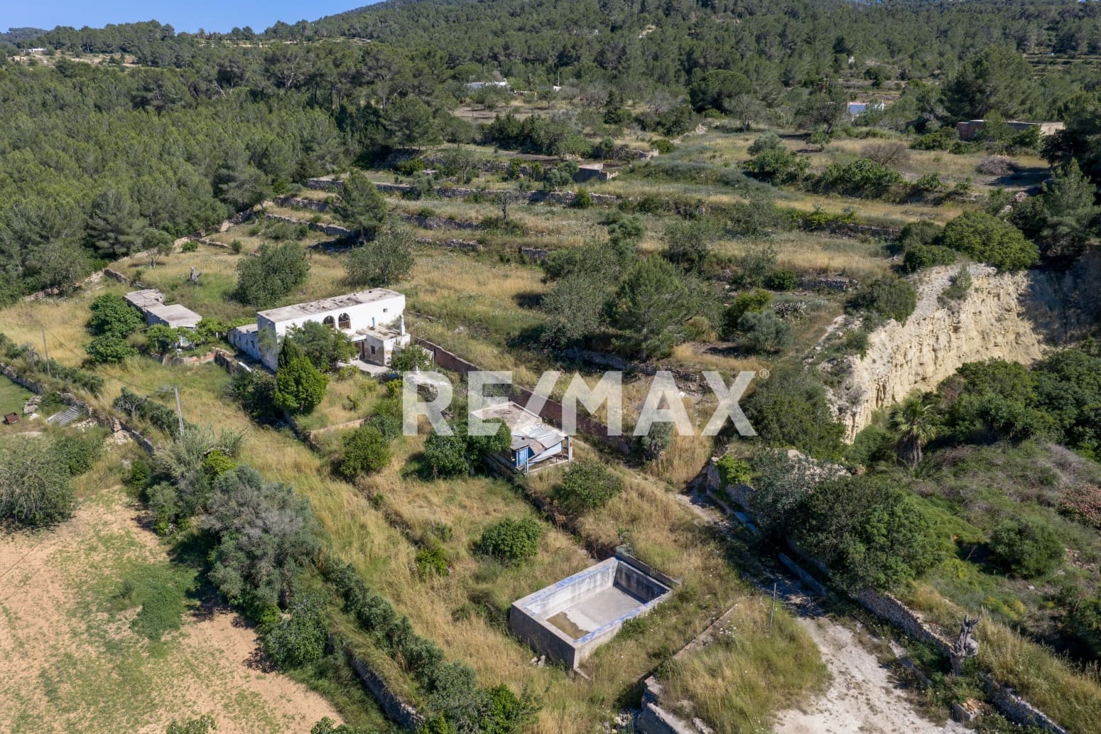 4 Zimmer Villa zu verkaufen in Nuestra Senora de Jesus mit Garage - 2.250.000 € (Ref: 9890957)