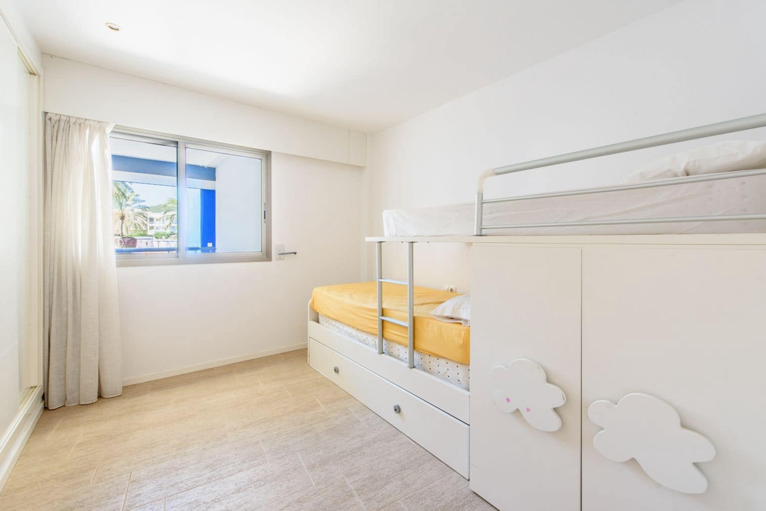 3 soveværelse Lejlighed til salg i Santa Eulalia / Santa Eularia med swimmingpool - € 765.000 (Ref: 9901578)