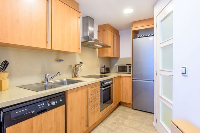 3 makuuhuone Asunto myytävänä paikassa Santa Eulalia / Santa Eularia mukana uima-altaan - 765 000 € (Ref: 9901578)