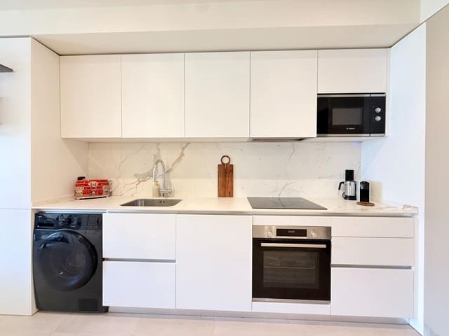 2 soverom Leilighet til salgs i Santa Eulalia / Santa Eularia med svømmebasseng garasje - € 649 000 (Ref: 9901580)