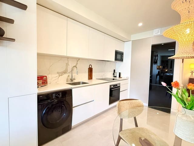 2 soverom Leilighet til salgs i Santa Eulalia / Santa Eularia med svømmebasseng garasje - € 649 000 (Ref: 9901580)