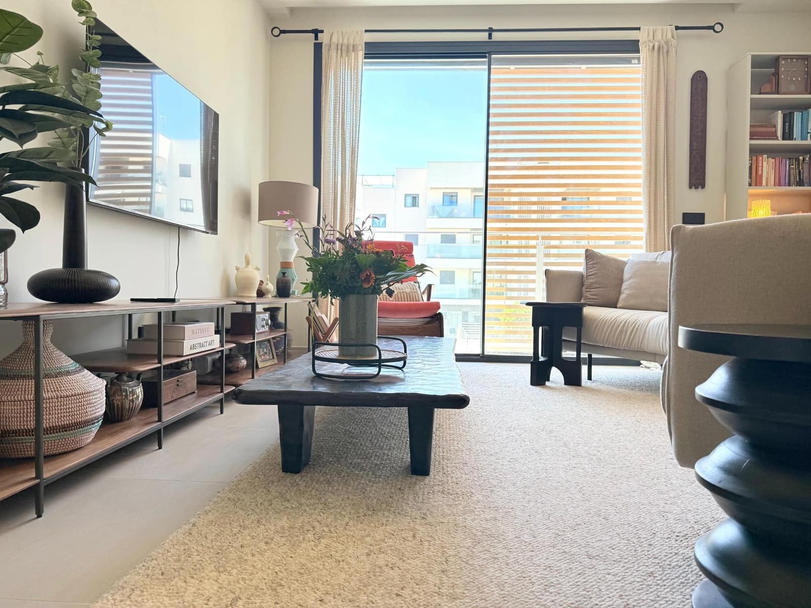 Piso de 2 habitaciones en Santa Eulalia / Santa Eularia en venta con piscina garaje - 649.000 € (Ref: 9901580)