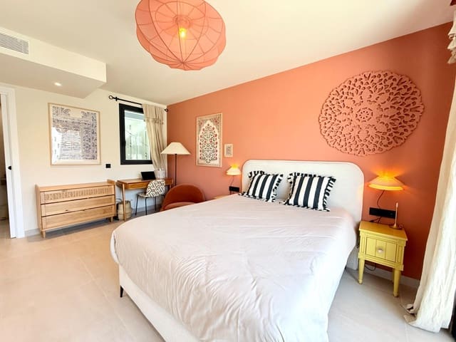 2 soverom Leilighet til salgs i Santa Eulalia / Santa Eularia med svømmebasseng garasje - € 649 000 (Ref: 9901580)
