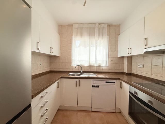 2 slaapkamer Appartement te huur in Roca Llisa, Santa Eulalia / Santa Eularia met zwembad - € 3.500 (Ref: 9901581)