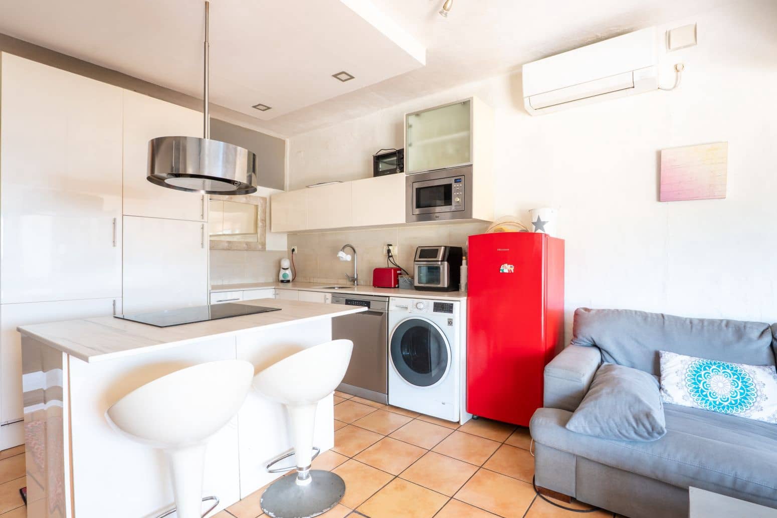 3 bedroom Flat for sale in Santa Eulalia / Santa Eularia - € 570,000 (Ref: 9901582)