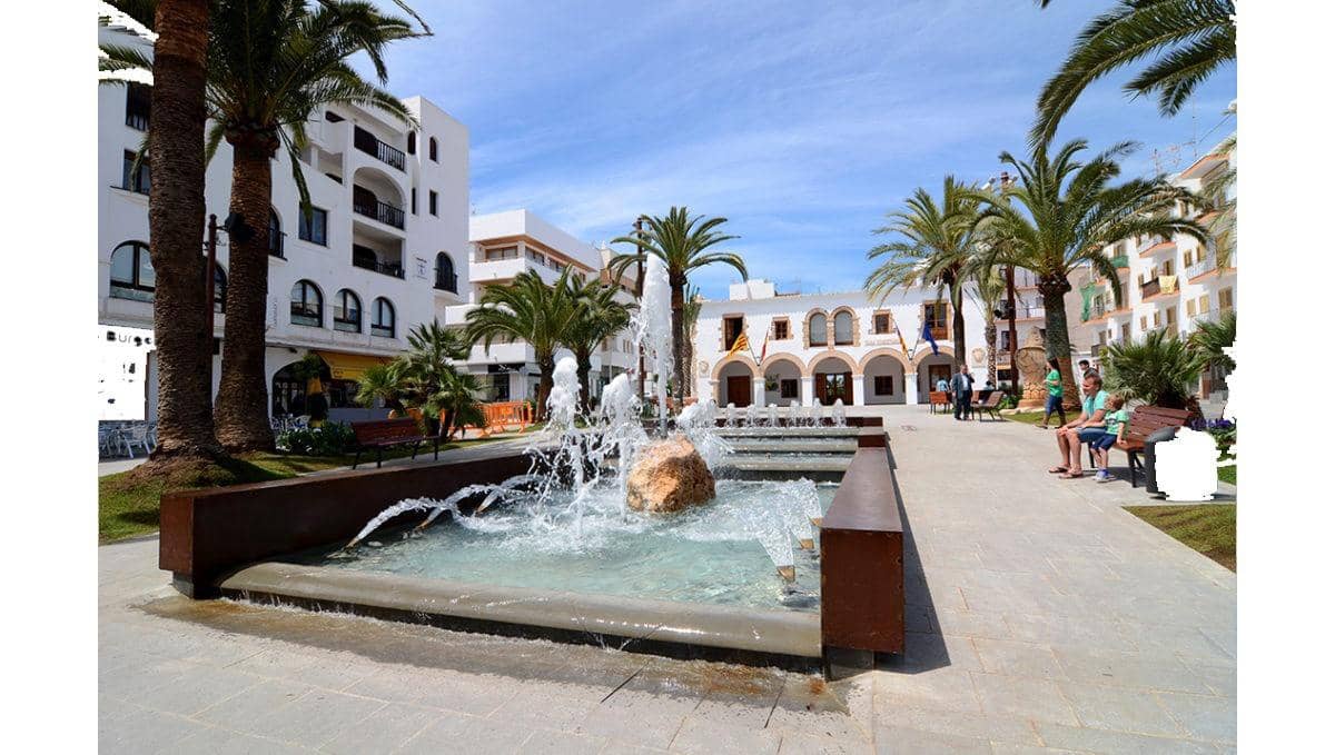 Erhverv til leje i Santa Eulalia / Santa Eularia - € 1.300 (Ref: 9901584)