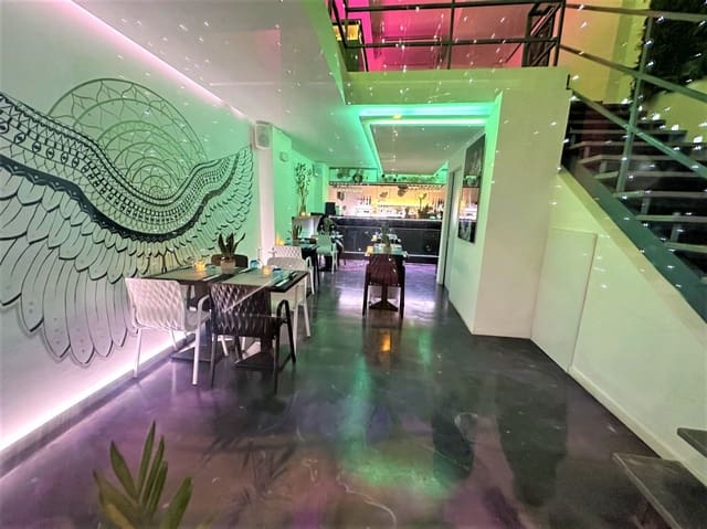 Commerciale in vendita in Ibiza-Eivissa città - 450.000 € (Rif: 9901586)