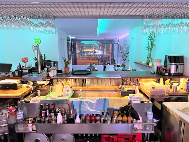 Commerciale in vendita in Ibiza-Eivissa città - 450.000 € (Rif: 9901586)