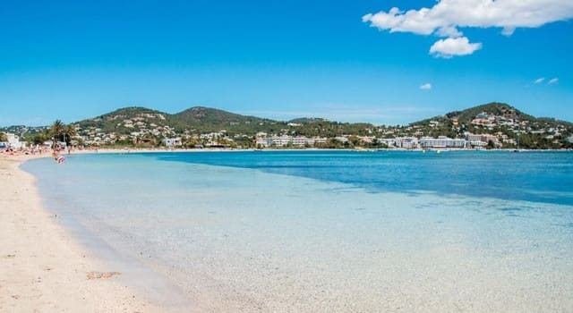 Byggetomt til salgs i Santa Eulalia / Santa Eularia - € 2 340 000 (Ref: 9901587)