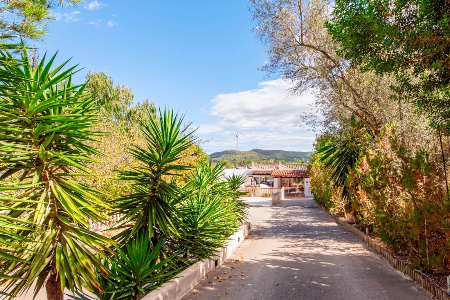 6 slaapkamer Villa te koop in Sant Joan de Labritja met zwembad garage - € 2.300.000 (Ref: 9901589)